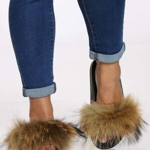 GOLDEN ROAD Women's Faux Fur Slides, Open Toe Cute Fur Slippers, Comfortable